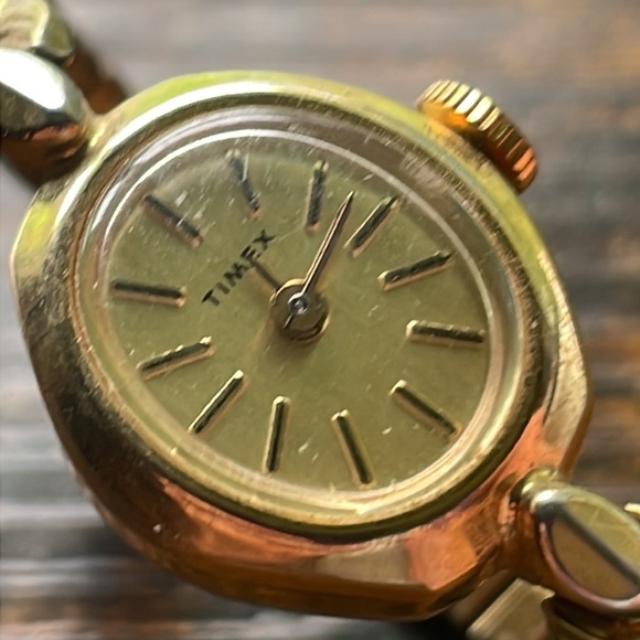 Timex Watch - Picture 5 of 5